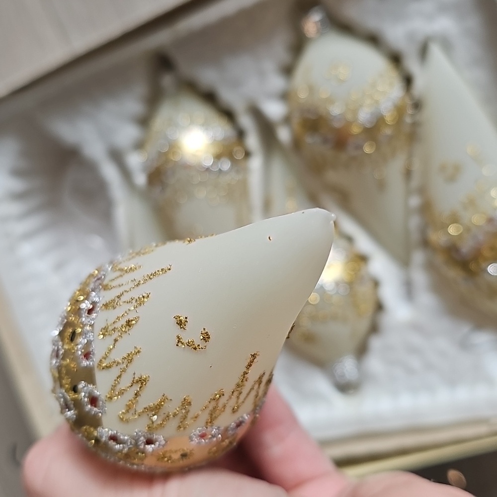 Vintage 70s Christmas Classics Set Of 6 Glass Teardrop White Ornaments - Picture 10 of 14